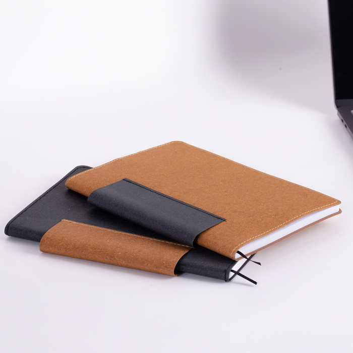 Caderno de anotações em couro reciclado com porta canetas Para Brinde